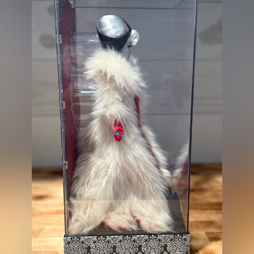 Disney Store Villians Designer Collection Cruella De Vil [Manic Style] - Picture 10 of 13